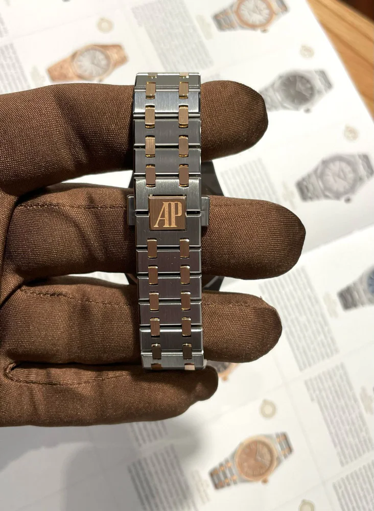 Audemars Piguet Royal Oak Selfwinding Box & Papers 2016